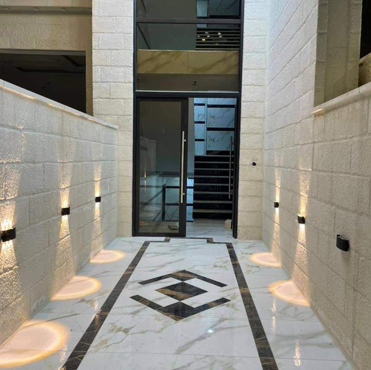 شركة ألفان وسبعة عشر الاسكان 