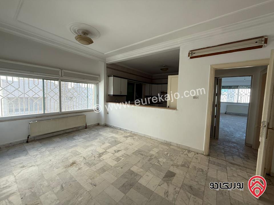 شقة فارغة مساحة 165م طابق ثاني للايجار في عمان - الرابية