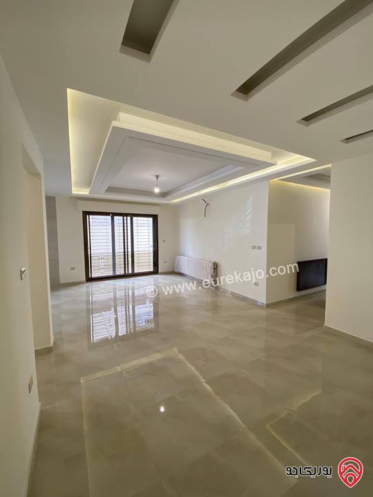 شقق طابق ارضي مساحة 200م و طابق ثالث دوبلكس مساحة 260م للبيع في عمان - خلدا 