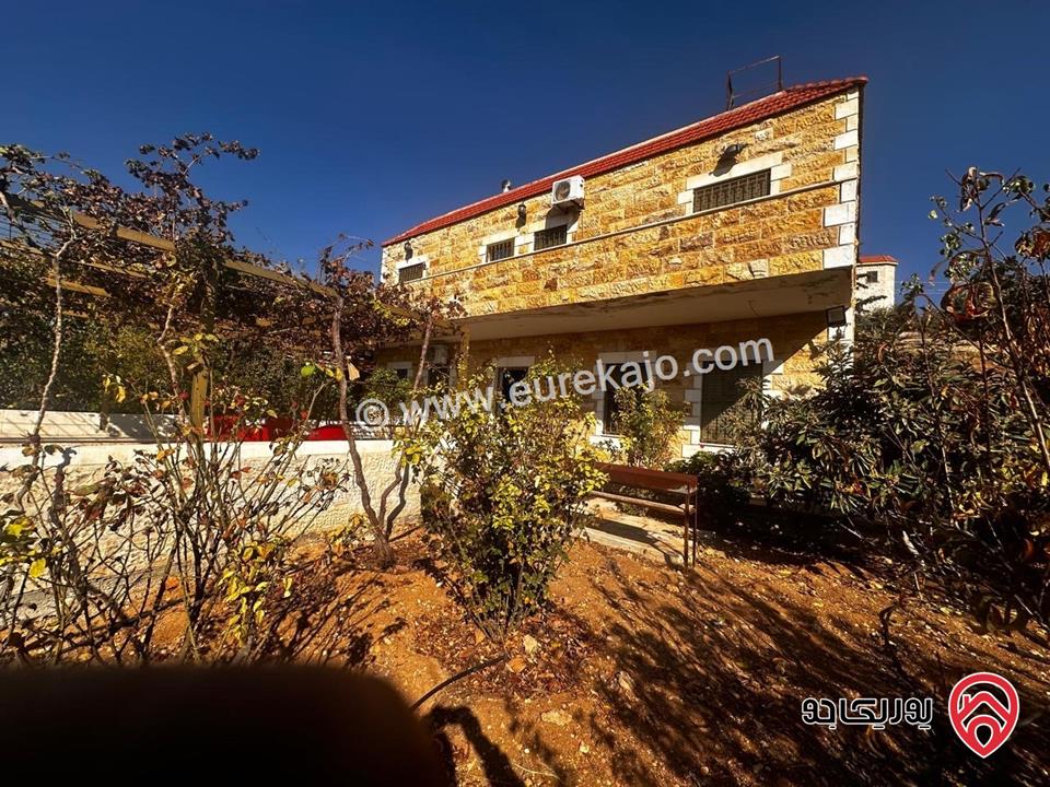 مزرعة فيها فيلا عدد 2 مساحة كل فيلا 300م على أرض 14 دونم للبيع في جرش