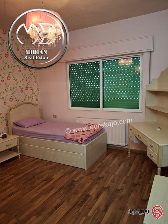 شقة مفروشة للايجار في عمان - خلدا مساحة 190م طابق ثالث تشطيبات و فرش سوبر ديلوكس اطلالة جميلة بسعر مميز