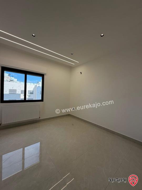 شقة طابق ارضي مساحة 130م مع ترس 50م للبيع في عمان - ربوة عبدون 