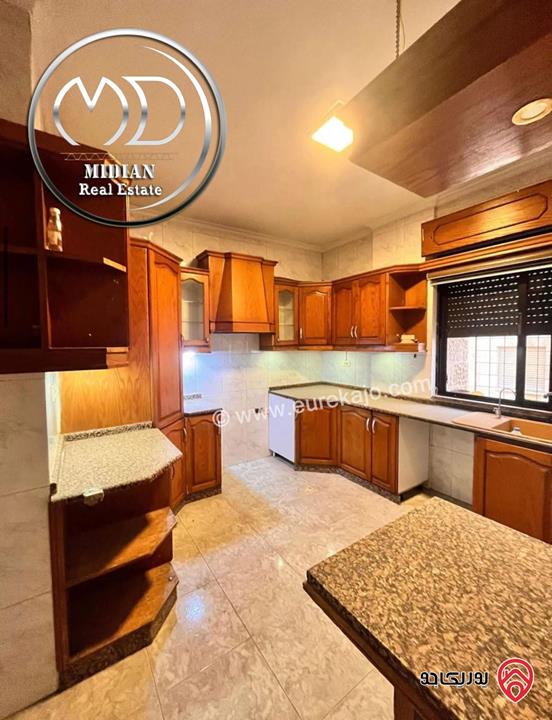 شقة فارغة للايجار في عمان - دير غبار مساحة 160م طابق ثالث اطلالة جميلة بسعر مميز