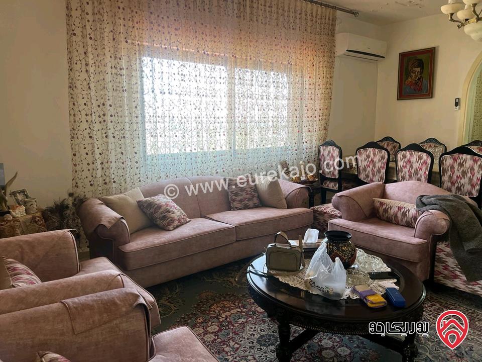 A standalone two-story house with a built-up area of 150 sqm and Size of land 400 sqm for sale in Amman - Dahiyet Alrasheed
