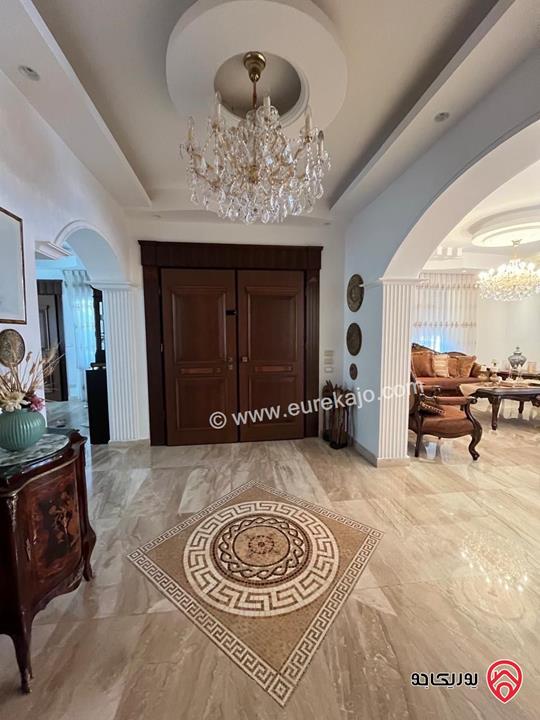 فيلا مع شقتين مساحة 800م على أرض 750م للبيع بإطلالة خلابة في عمان - بدر الجديدة من المالك مباشرة 