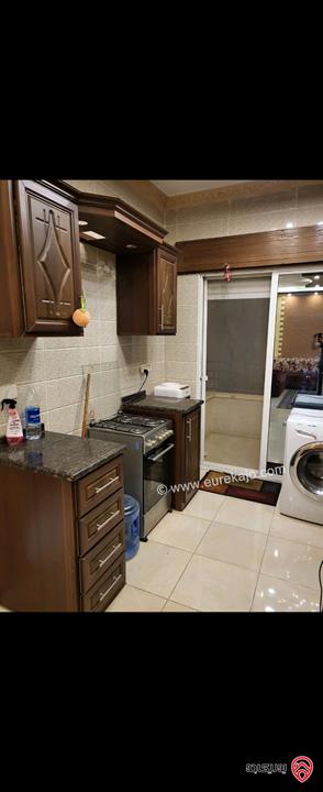 شقة ( فارغ + مفروش ) سكن طالبات للايجار في اربد - مجمع عمان الجديد