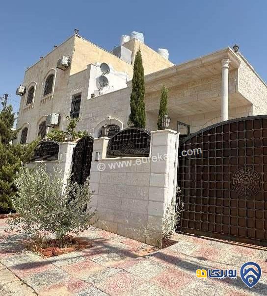 منزل مستقل لقطه مساحة الأرض 280م ومساحة البناء 325م للبيع في الزرقاء - مدينة الشرق 