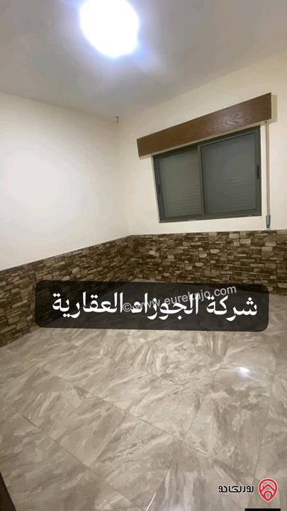 شقة فارغة مساحة 190م للايجار في مجمع تجاري في عمان - مرج الحمام 