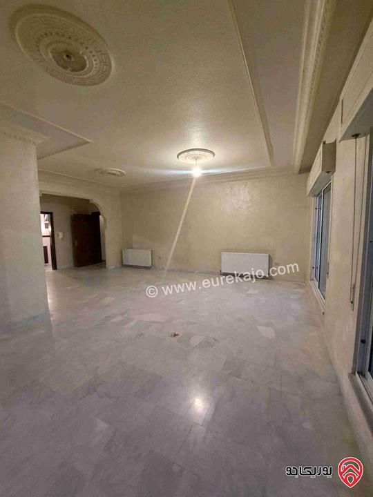 شقة طابق أول مساحة 181م للبيع في عمان - ام السماق خلف مكة مول 