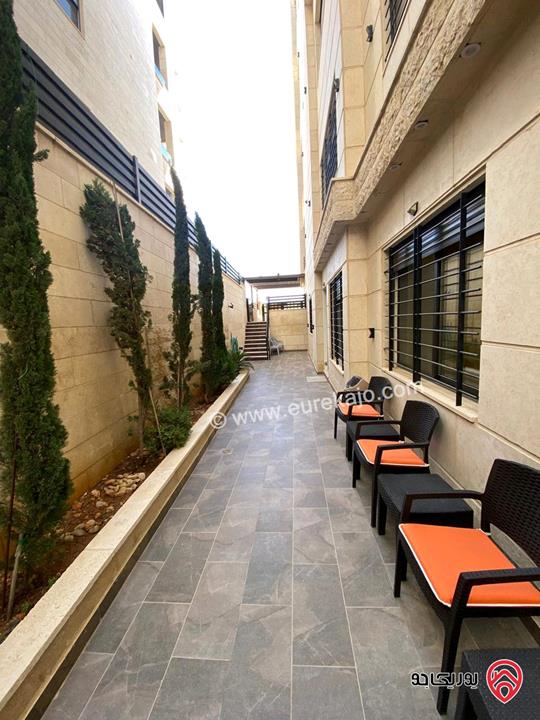 شقة أرضية مساحة 173م داخلي و 170م خارجي للبيع في عمان - مرج الحمام بالقرب من السيفوي