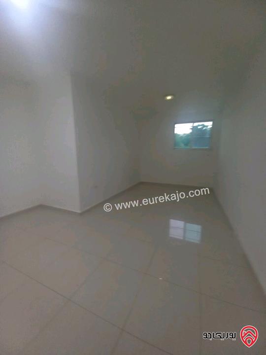 فيلا مساحة 500م على أرض 1900م للبيع في عمان - منطقة ام الدنانير 