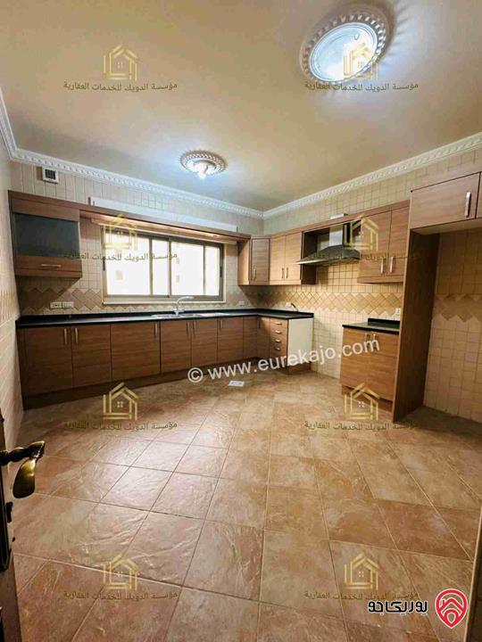 شقة فارغة طابق ثاني مساحة 215م للإيجار في عمان - دير غبار 