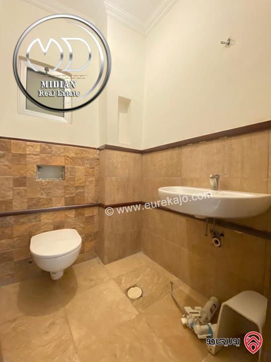 شقة ارضية فارغة للايجار في عمان - ام السماق مساحة 165م مع ترس و حديقة 130م تشطيبات و ديكورات سوبر ديلوكس جديدة لم تسكن بسعر مميز