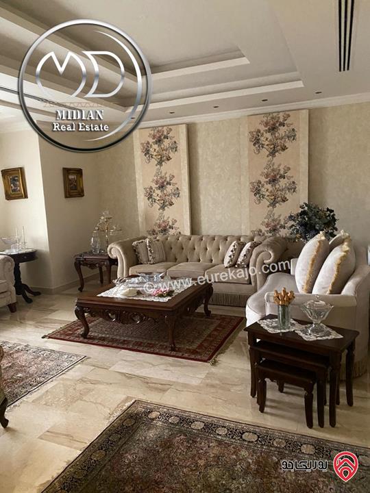 شقة دوبلكس طابق اخير مع روف للبيع في عمان - ام السماق مساحة 340م مع تراسات تشطيبات و ديكورات فاخرة اطلالة رائعة