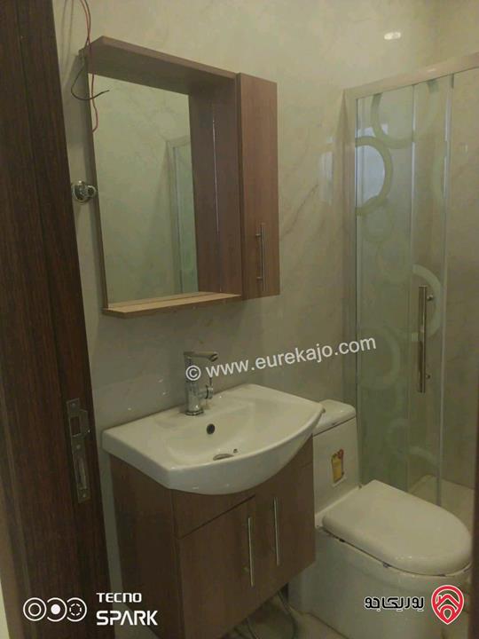 شقة مساحة 100م شبه ارضي للبيع في الزرقاء - مدينة الشرق