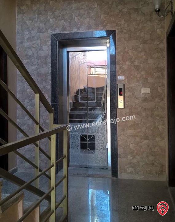 شقة طابق ثاني مساحة 200م للايجار في عمان - البنيات