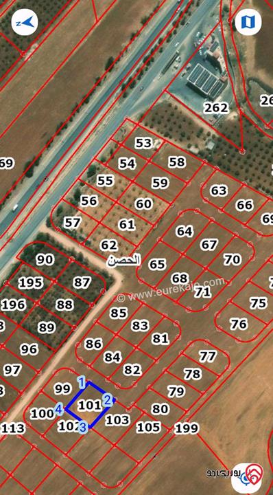 قطعة ارض مساحة 891م للبيع في اربد من اراضي الحصن على طريق اربد عمان 