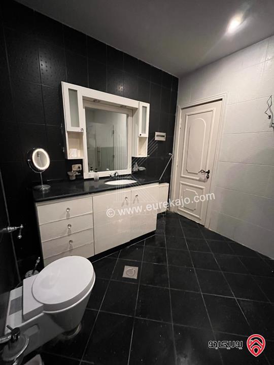 فيلا متلاصقة مساحة 600م على أرض 400م للايجار في عمان - عبدون