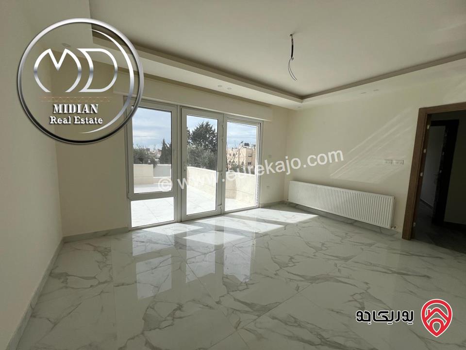 شقة دوبلكس جديدة للبيع في عمان - خلدا طابق أخير مع روف مساحة 210م مع تراسات اطلالة رائعة بسعر مميز