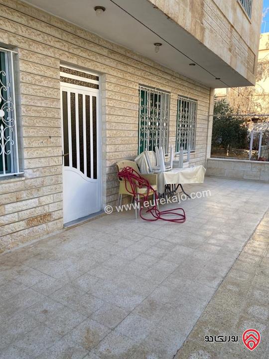 فيلا طابقين مساحة 400م على ارض 824م للبيع في الزرقاء الجديدة