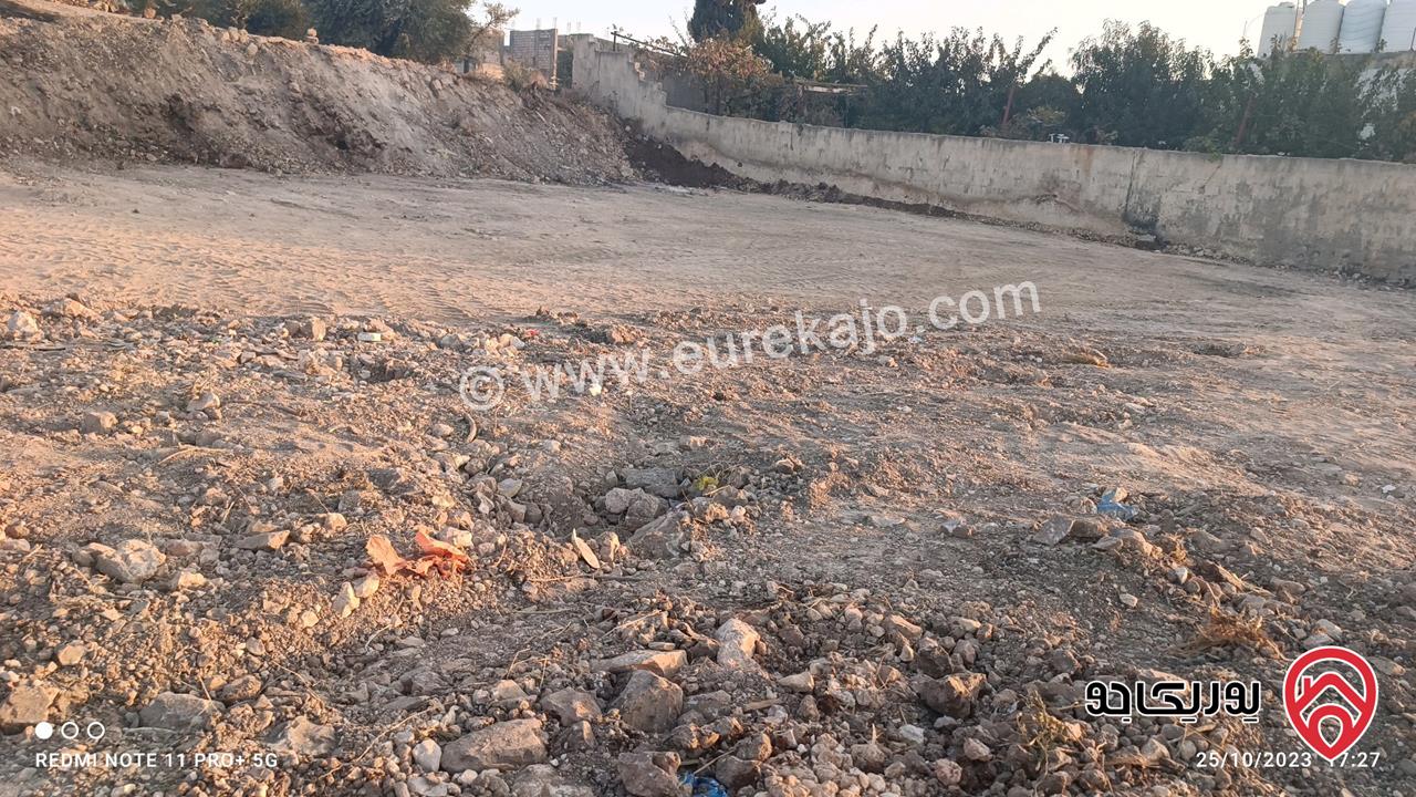 قطعة أرض على شارع الستين مساحة 983م للبيع في السلط قريبة من جامعة البلقاء التطبيقية 