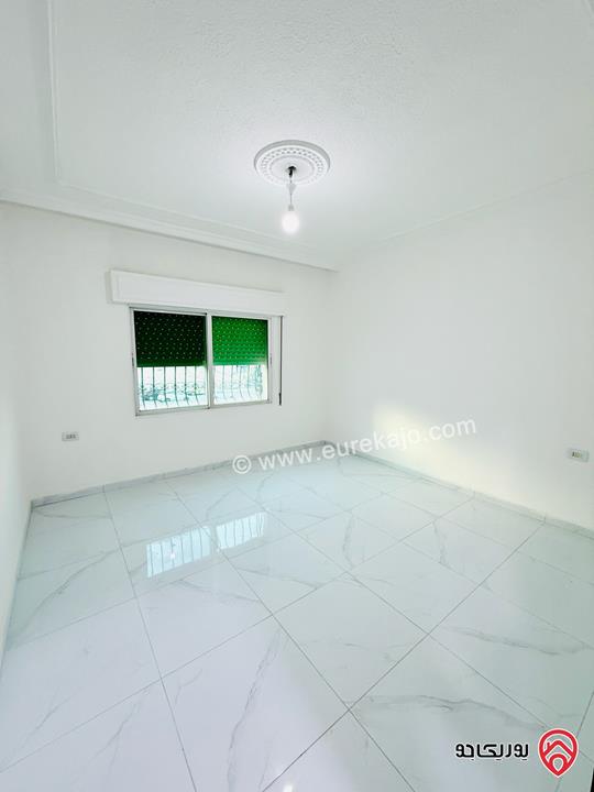 شقة طابق ثاني مساحة 210م للبيع في عمان - طبربور 