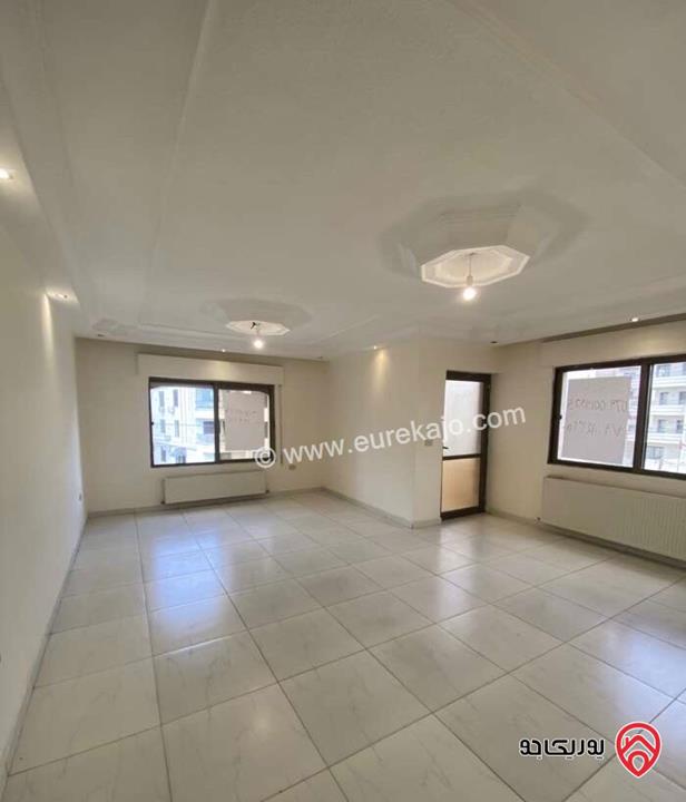 شقة فارغة طابق ثاني مع مصعد مساحة 170م للايجار في عمان - مرج الحمام 