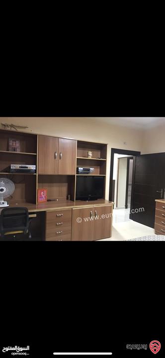 شقة مفروشة طابق أول مساحة 200م للايجار في عمان - خلدا