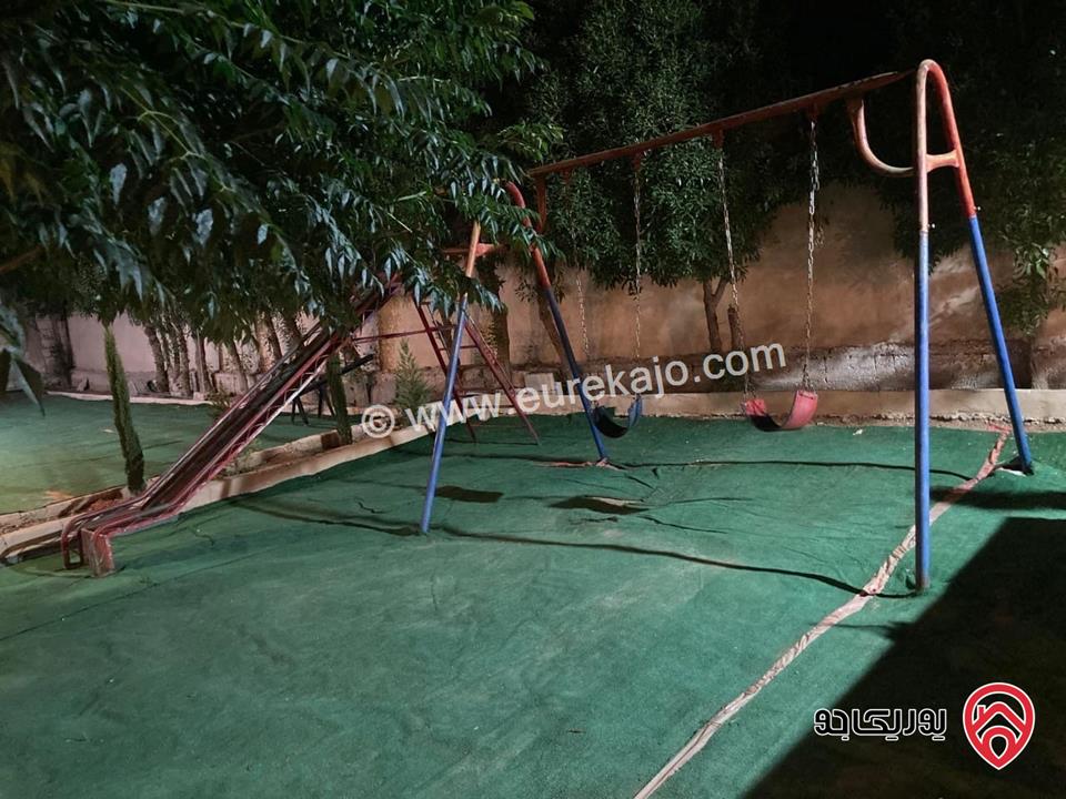 مزرعة مساحة الأرض 980م والبناء 110م للبيع في عمان - موبص / تبعد عن شارع الأردن 5 دقائق