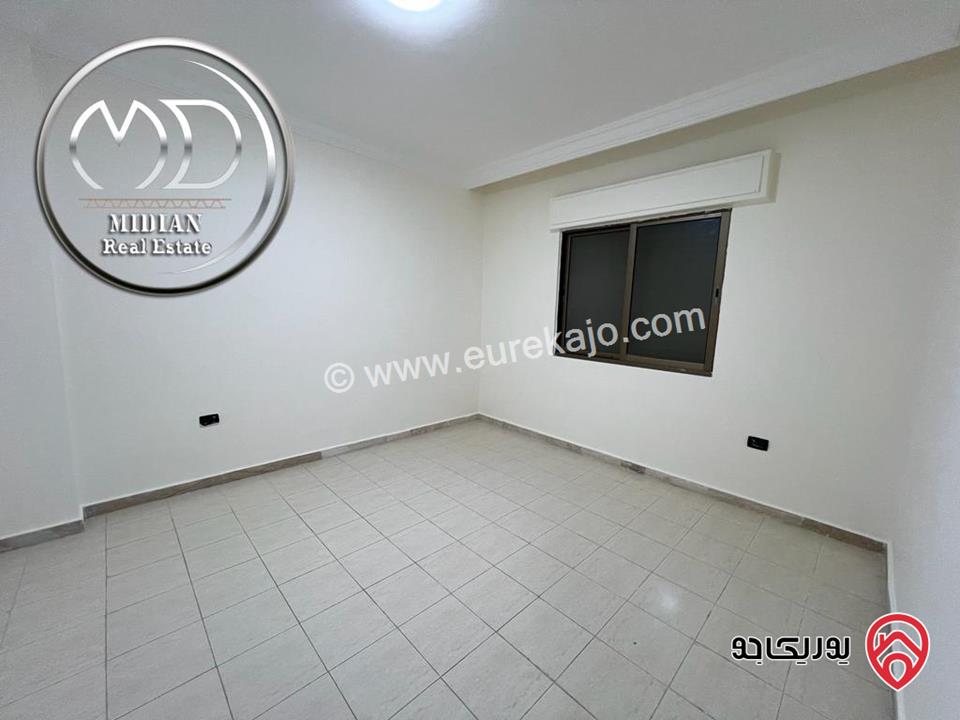 شقة ارضية للبيع في عمان - دير غبار مساحة 200م مع ترس 80م تشطيبات و ديكورات سوبر ديلوكس