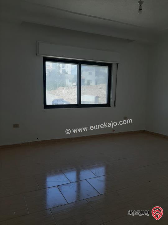 شقة طابق ثالث مساحة 150م و روف 100م مستقل للبيع في عمان - ابو السوس