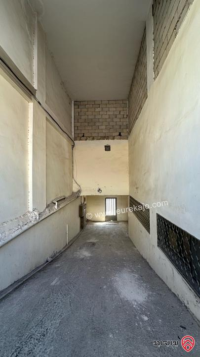 عمارة على أرض 514م للبيع في مادبا