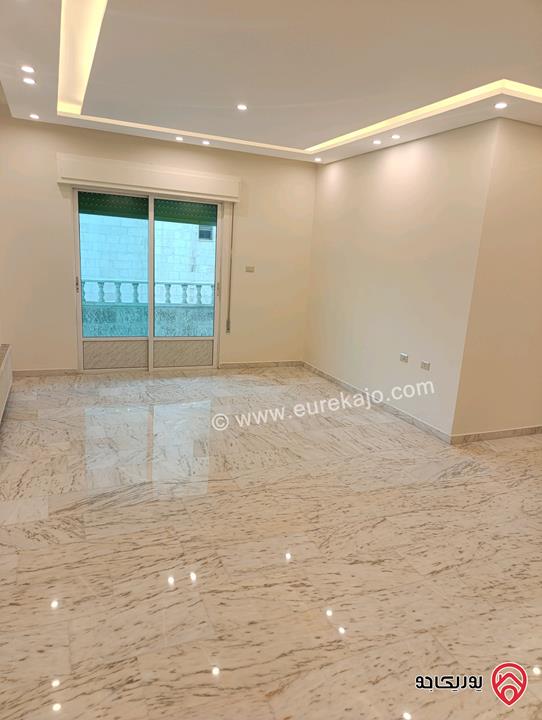 شقة مساحة 180م طابق ثالث للايجار في عمان - الرابية