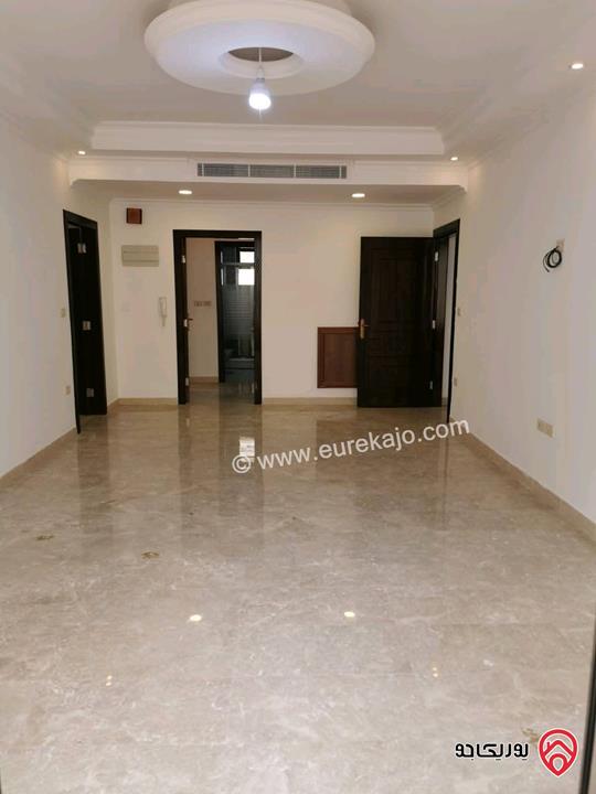 شقة طابق شبه ارضي مساحة 200م مع حديقة 200م للبيع في عمان - الدوار الرابع 