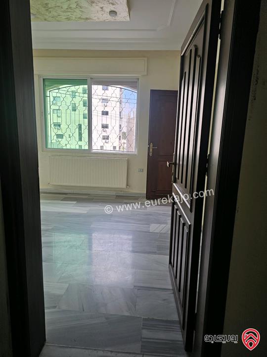 شقة فارغة طابق أول مساحة 170م للايجار من المالك مباشرة في عمان - خلدا 