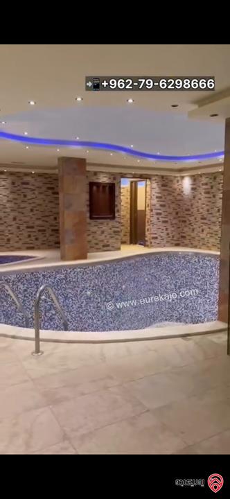 فيلا فاخرة مساحة 550م على أرض 380م للبيع في عمان - الظهير داخل كومباوند 