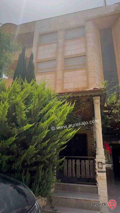 شقة مساحة 340م مع روف 150م للبيع في عمان - دير غبار