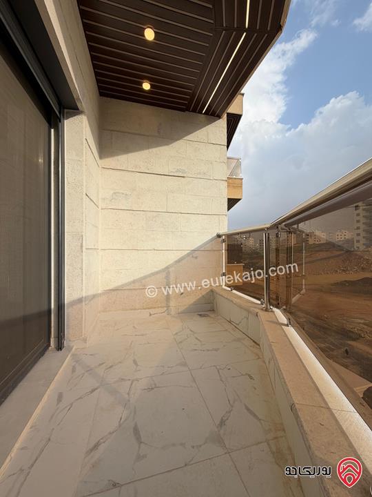 شقة طابق اول مساحة 185 متر سوبر ديلوكس للبيع في عمان - الجبيهة حي المنصور 