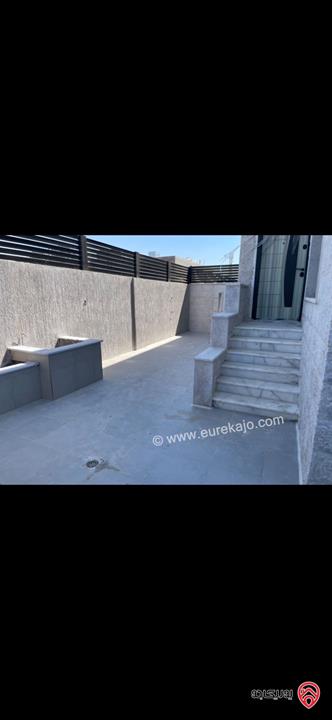 فيلا عدد 2 متلاصقتان مساحة البناء لكل فيلا 375م على أرض 300م للبيع في اربد