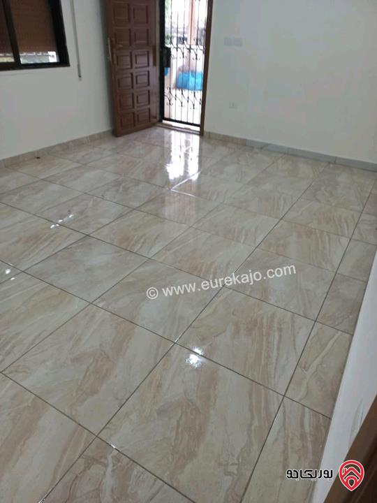 شقة أرضية مساحة 156م داخلي و 50م خارجي للايجار في عمان - تلاع العلي 