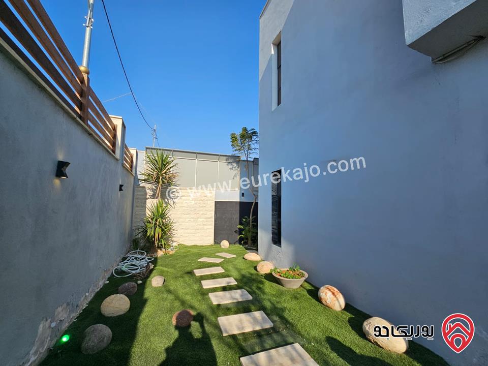 مزرعة مساحة الأرض 425م والبناء 220م للبيع في البحر الميت - الروضة 