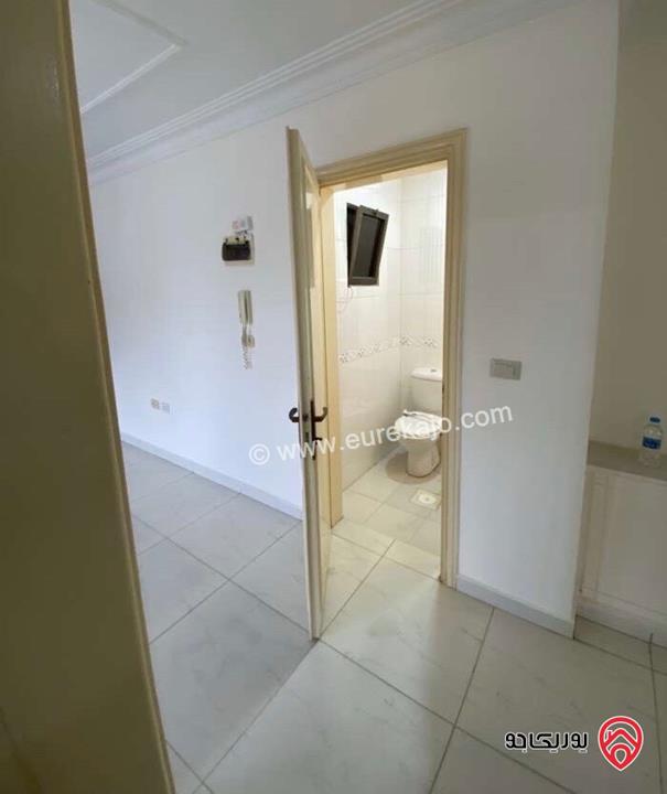 شقة فارغة طابق ثاني مع مصعد مساحة 170م للايجار في عمان - مرج الحمام 