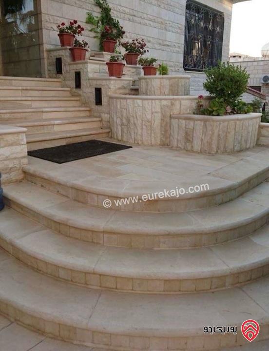فيلا مساحة 770م على أرض 900م للبيع في عمان - الجبيهة