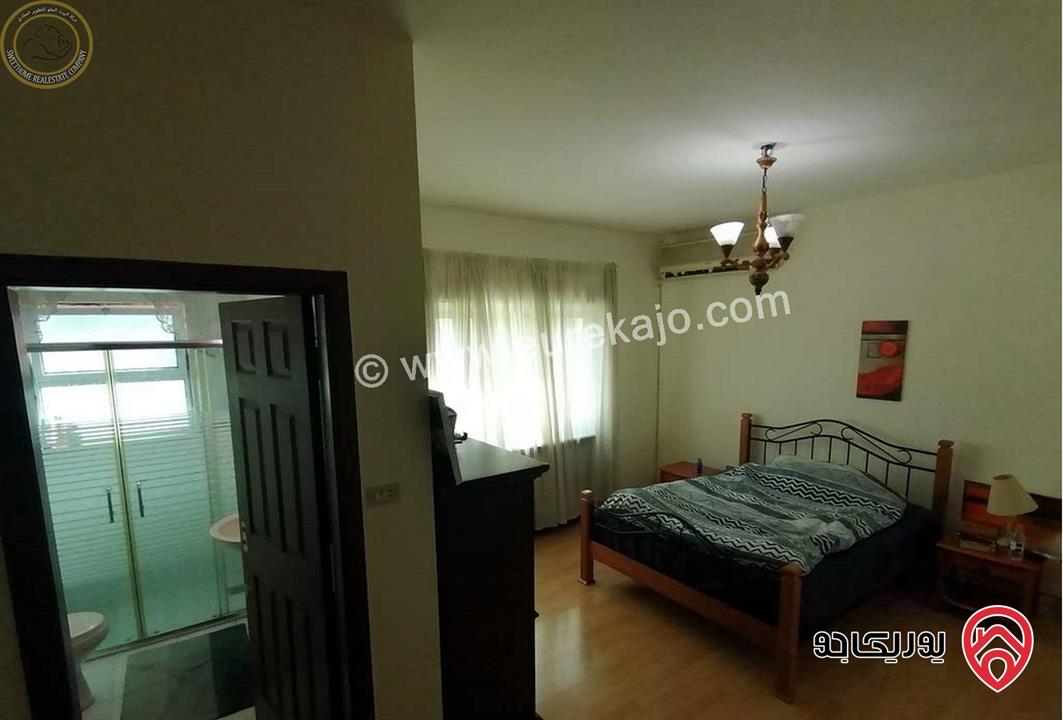 شقة طابق ثاني 145م تشطيب سوبر ديلوكس للبيع في عمان - أم أذينة