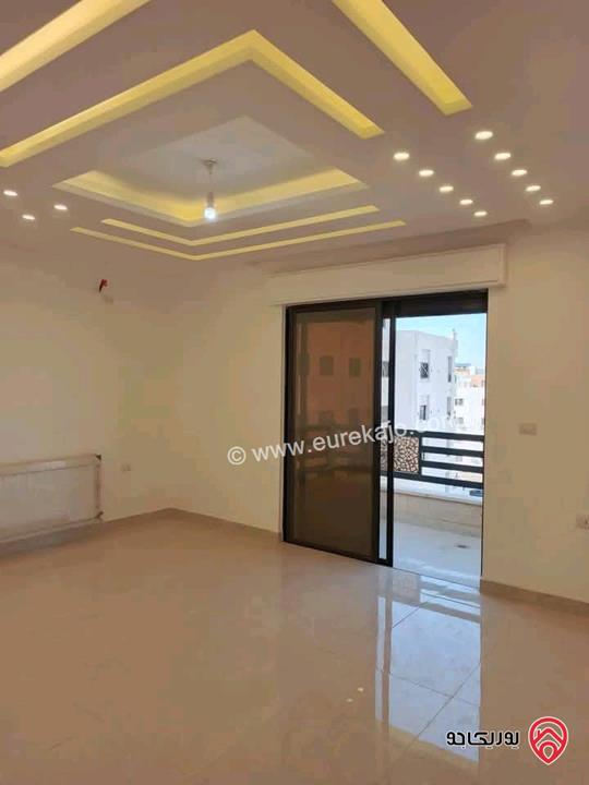 شقة ديلوكس مساحة 230م للايجار في عمان - البنيات طريق المطار 