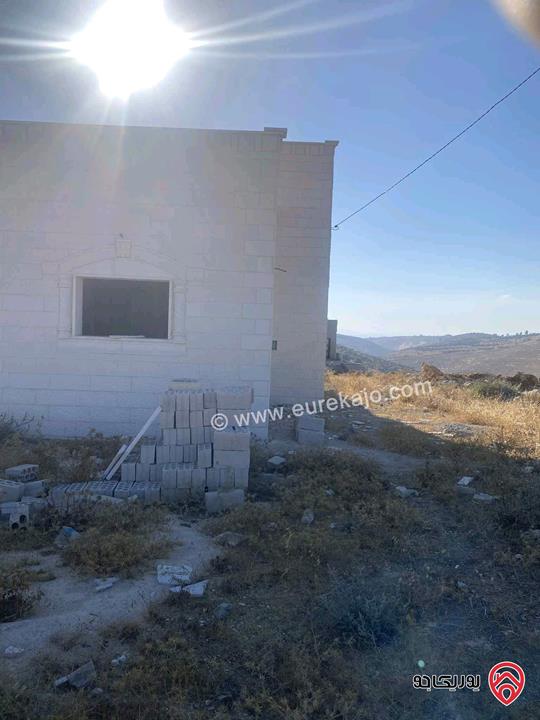 بيت مساحة 185م مع قطعة ارض مساحة 1 دونم للبيع في اربد - جحفية