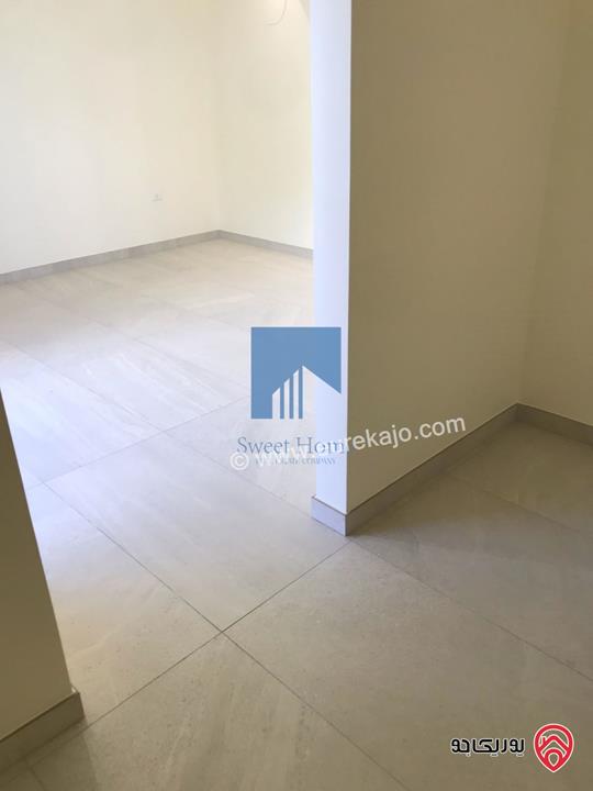شقة طابقية فاخرة طابق اول مساحة 235م للبيع في عمان - الجندويل تشطيب سوبر ديلوكس لم تسكن