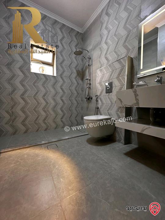 شقة مميزة مجددة مساحة 167م طابق أول للبيع في عمان - تلاع العلي 