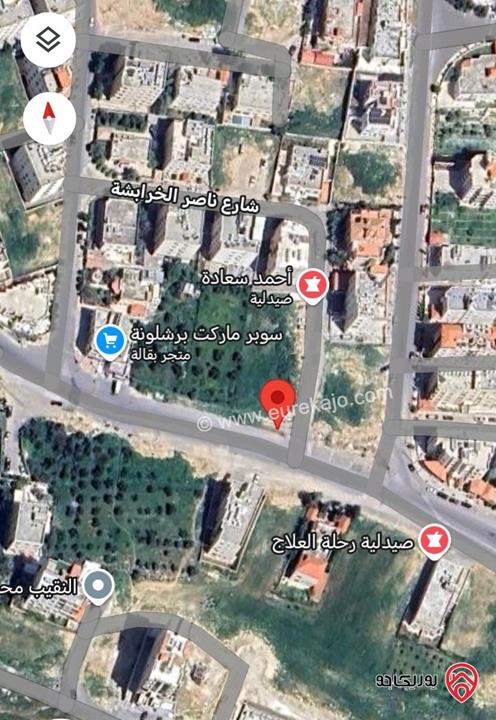قطعة أرض مميزة مساحة 965م للبيع في عمان - الجبيهة تصلح لفيلا أو إسكان 