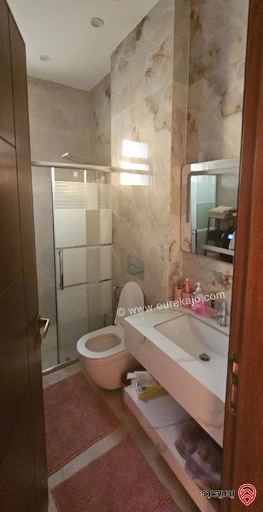 شقة طابق ثالث دوبلكس مساحة 280م للبيع في عمان - خلدا